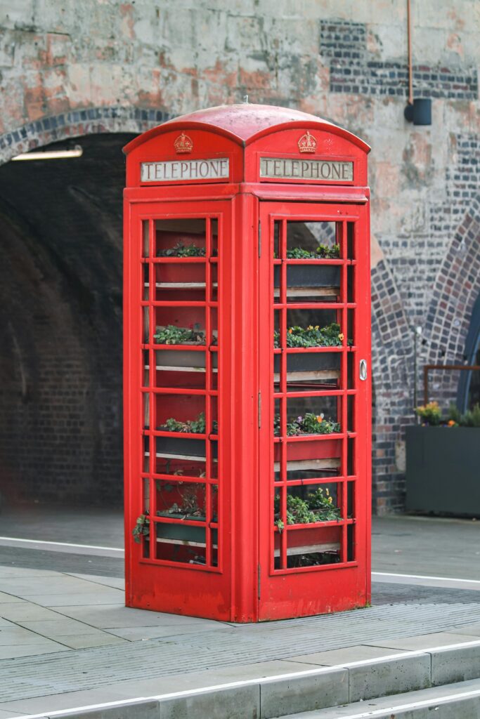 ROZEN.MINT Contact Us phone booth